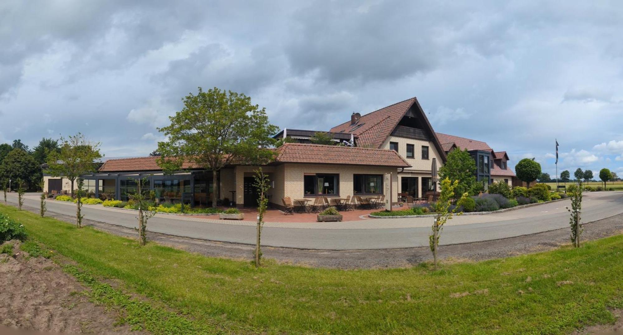 Paga - Parkgaststaette Hotel Ehrenburg Exterior photo